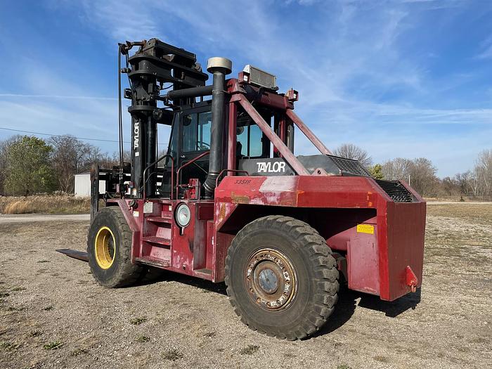 Used TAYLOR 45,000LB FORKLIFT