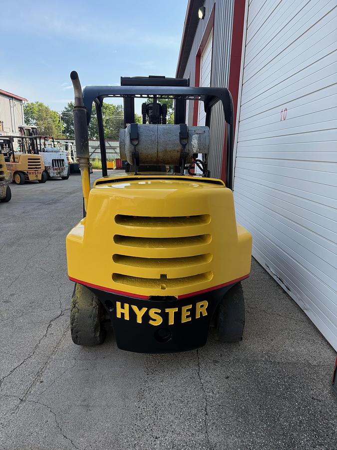 Used HYSTER 15,000LB FORKLIFT