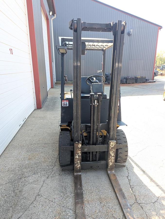 Used YALE FORKLIFT AIR TIRES 4000LB