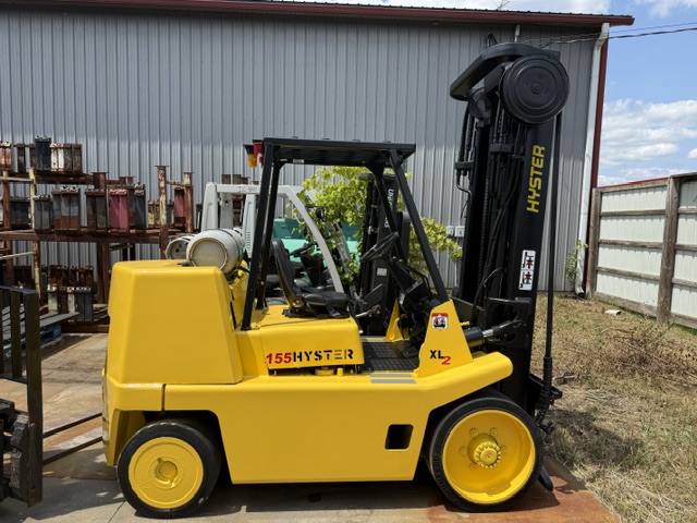 Used HYSTER 15,500LB FORKLIFT