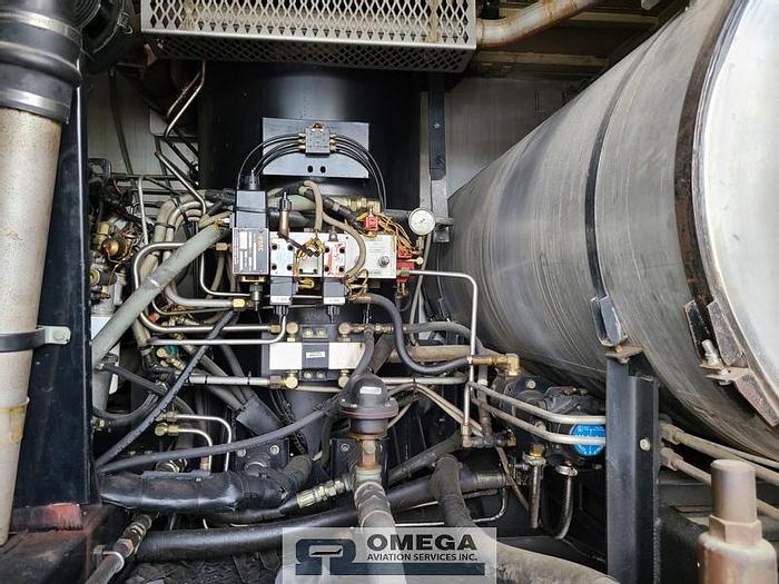 Used 1997 FMC LMD2000 Aircraft Deicer (2,000 total gallon tank cap)
