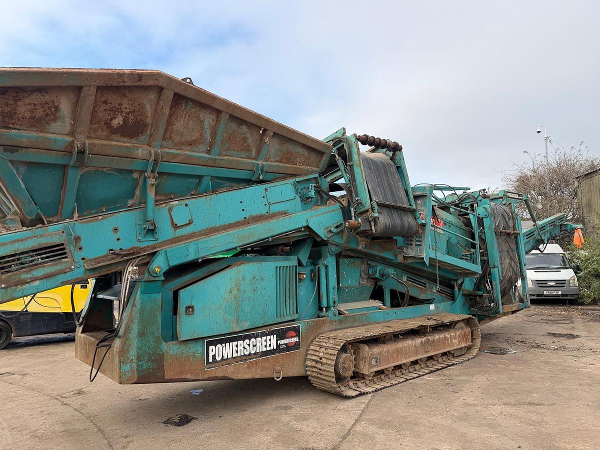 Used Powerscreen Warrior 1400 Tracked Screening Plant Year 2006 CAT Power 5300 Hrs