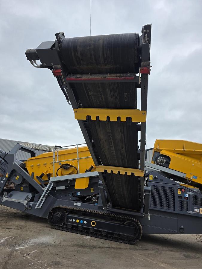 Used Tesab 1340 Tracked Screening Plant