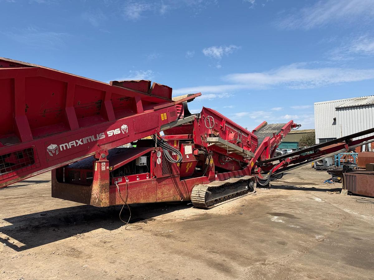 Used Maximus 516 Tracked Screening Plant