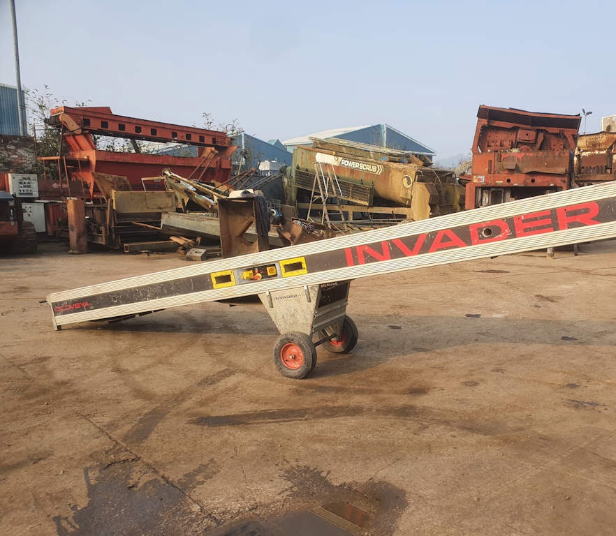 Used Coveya Invader 45 Wheeled Conveyor