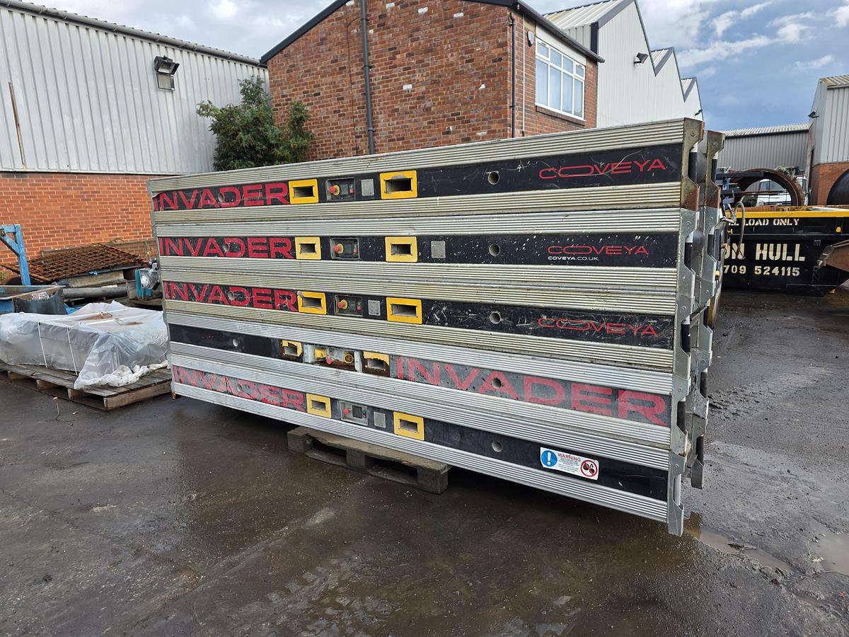 Used Coveya Invader 45 Wheeled Conveyor