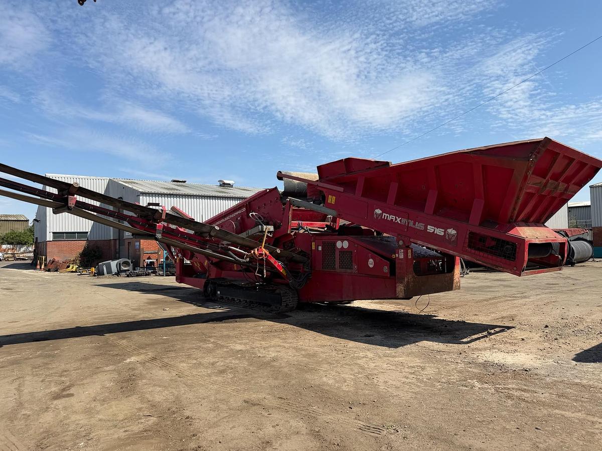 Used Maximus 516 Tracked Screening Plant