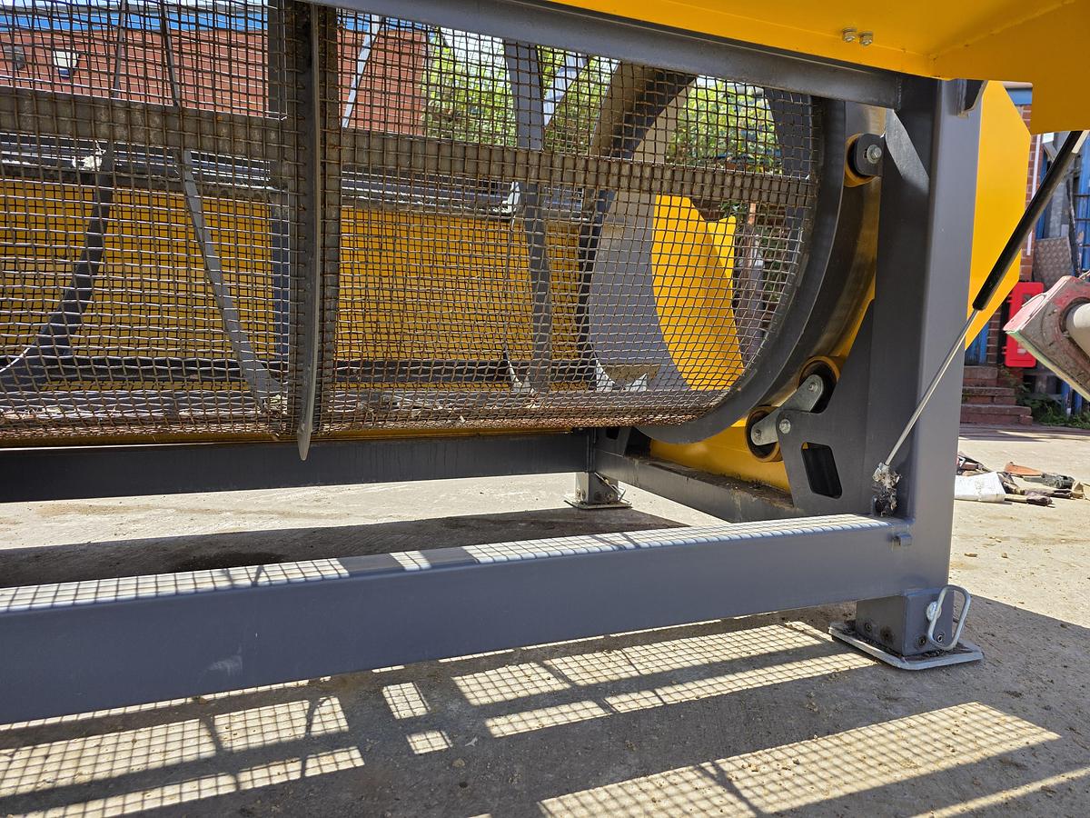 Used Un-Used Screenbee 13.26 Trommel System