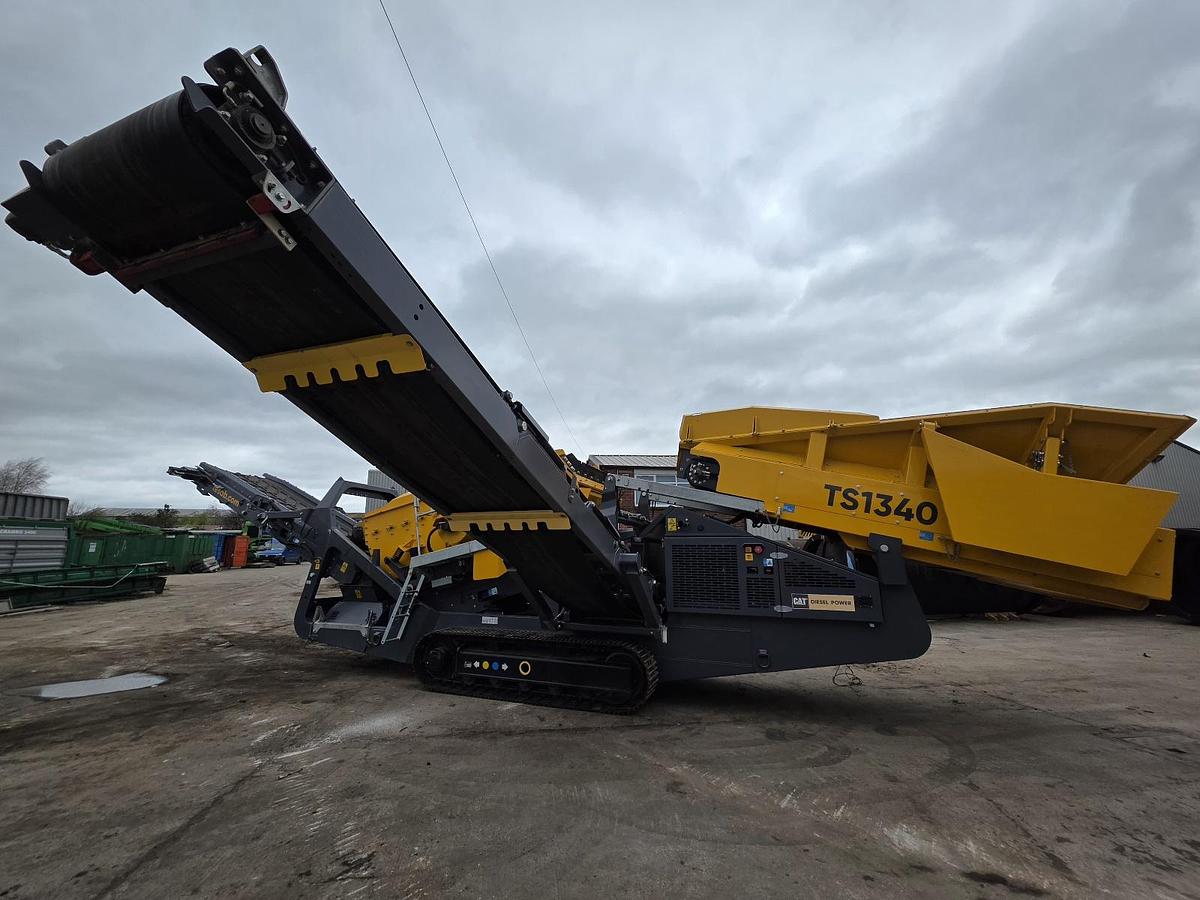 Used Tesab 1340 Tracked Screening Plant