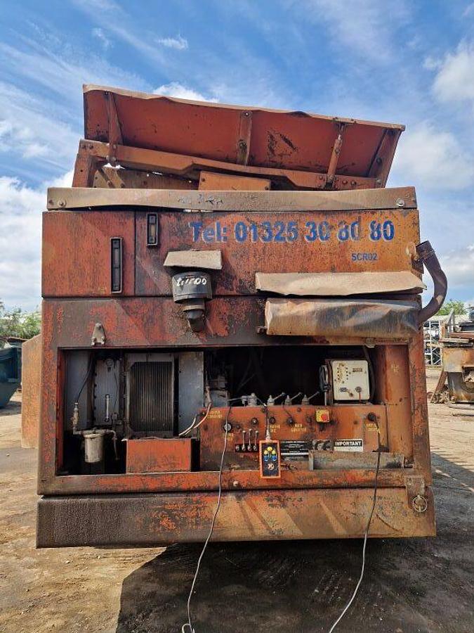 Used Extec Robotrac 2 Way Tracked Screening Plant Year 1999