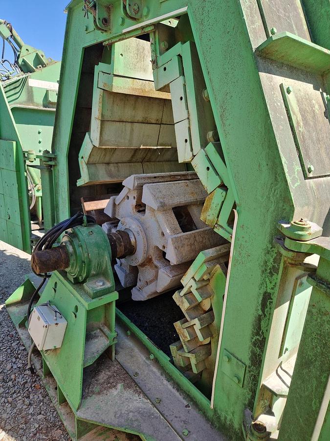 Used Un-Used Hazemag AP VM 1010 Tertiary Impact Crusher Year 2006