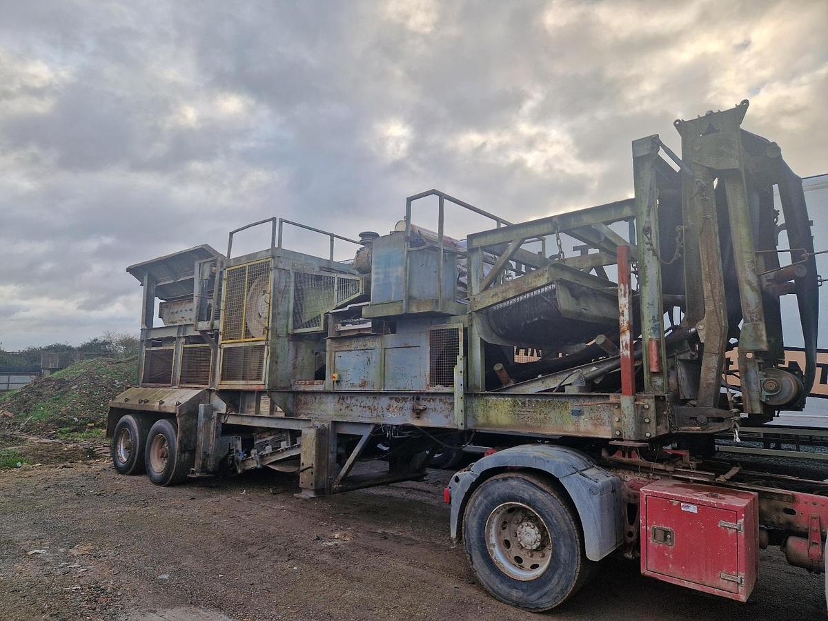 Used Brown Lennox 30 x 18 Mobile City Crusher Year 1997