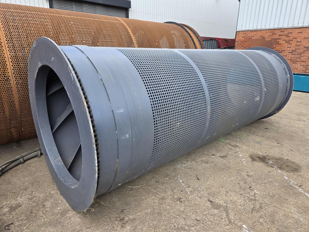 Used Screenbee 15.44 Wheeled Trommel