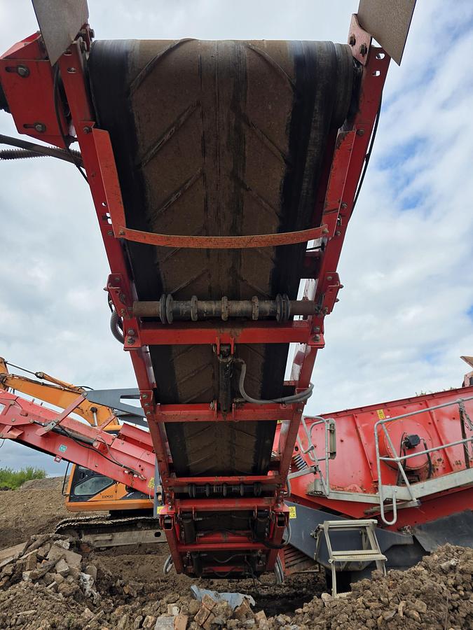 Used Finlay 883+ Tracked Screening Plant