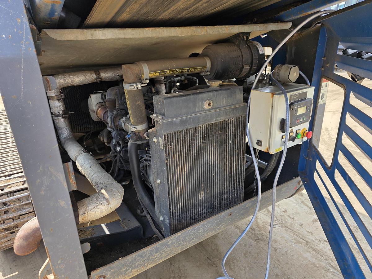 Used Ezystak T3000 Tracked Trommel