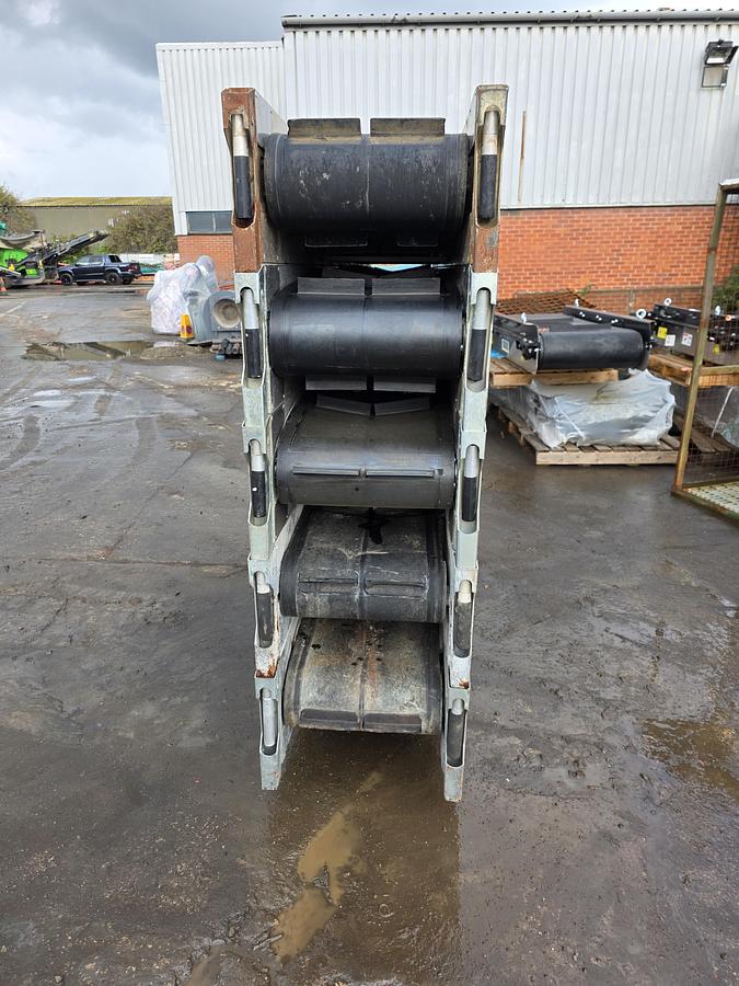 Used Coveya Invader 45 Wheeled Conveyor