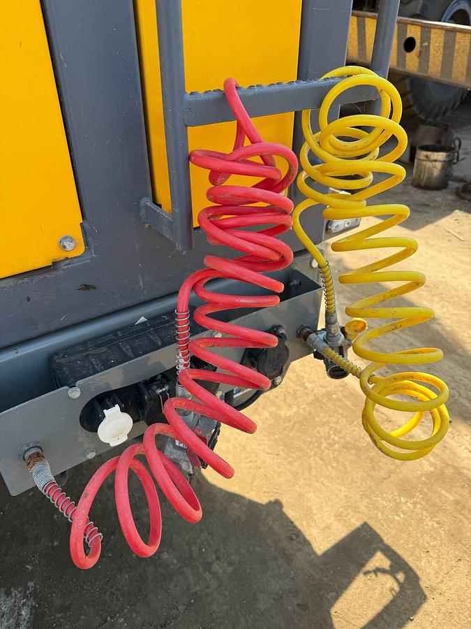 Used Screenbee 15.44 Wheeled Trommel