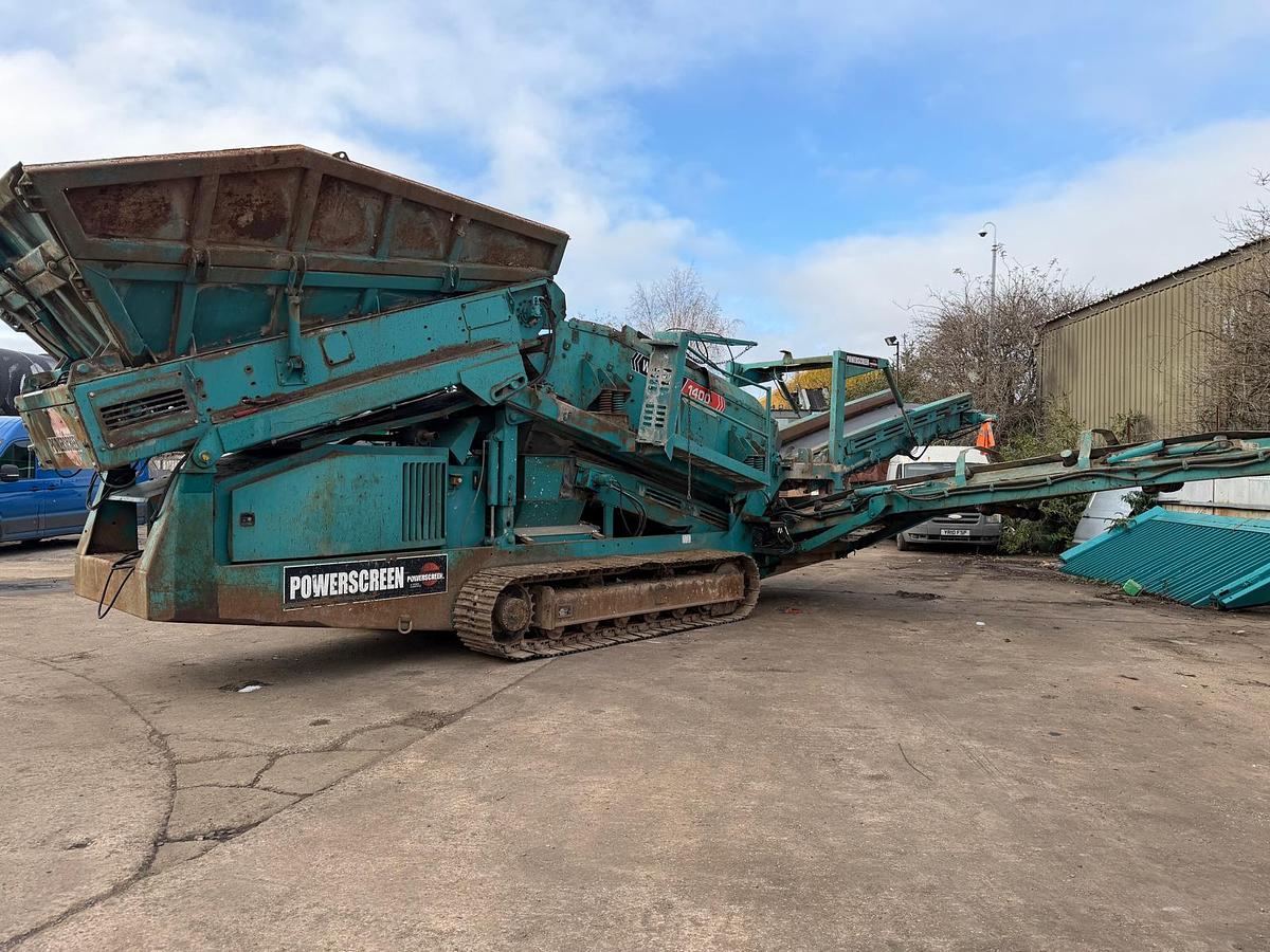 Used Powerscreen Warrior 1400 Tracked Screening Plant Year 2006 CAT Power 5300 Hrs