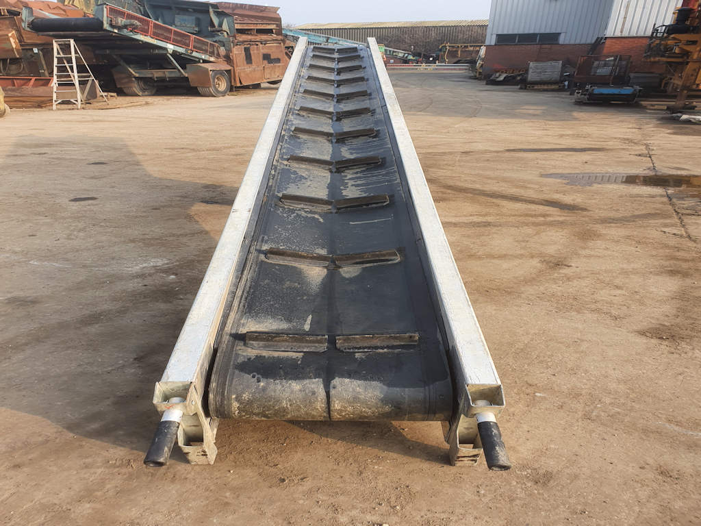 Used Coveya Invader 45 Wheeled Conveyor