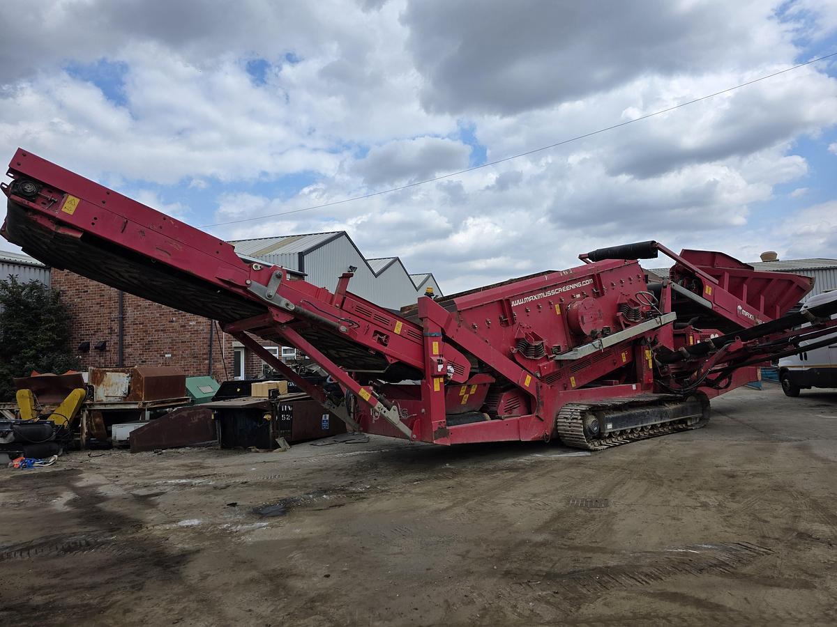 Used Maximus 516 Tracked Screening Plant