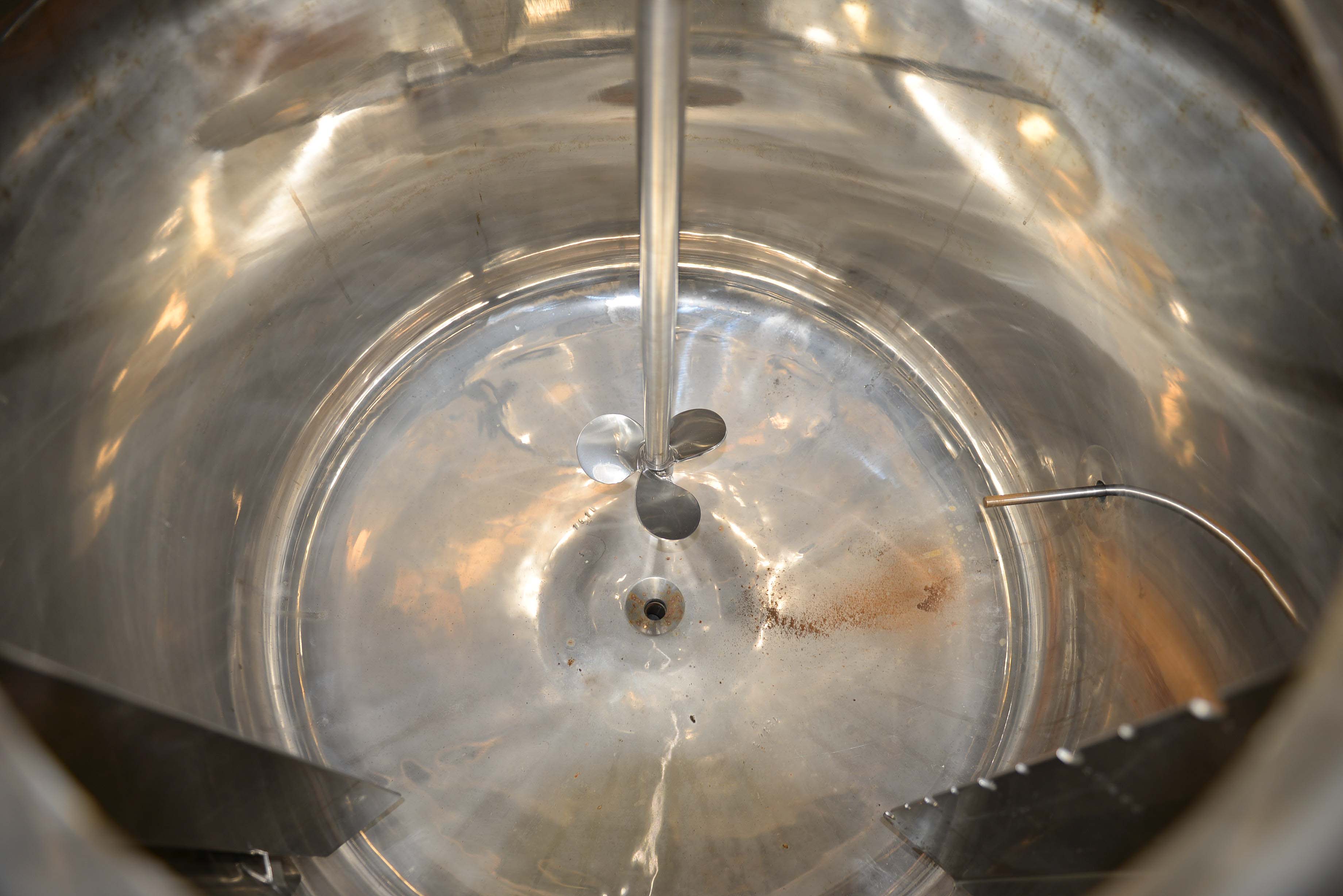 Usato Recipiente agitato da 700 litri con camicia