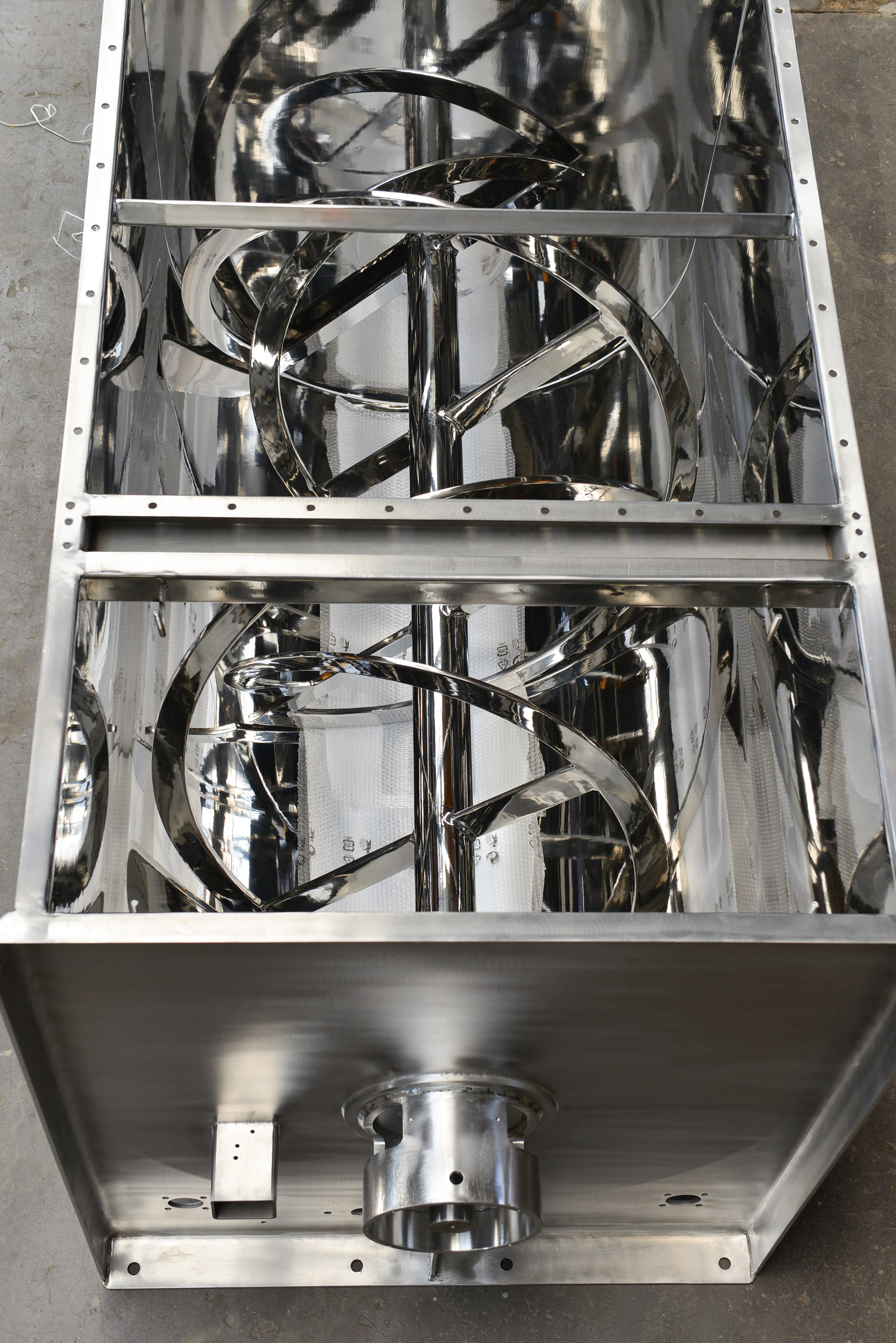 Miscelatore per polveri COPRINOX da 1900 Litri LUCIDATO