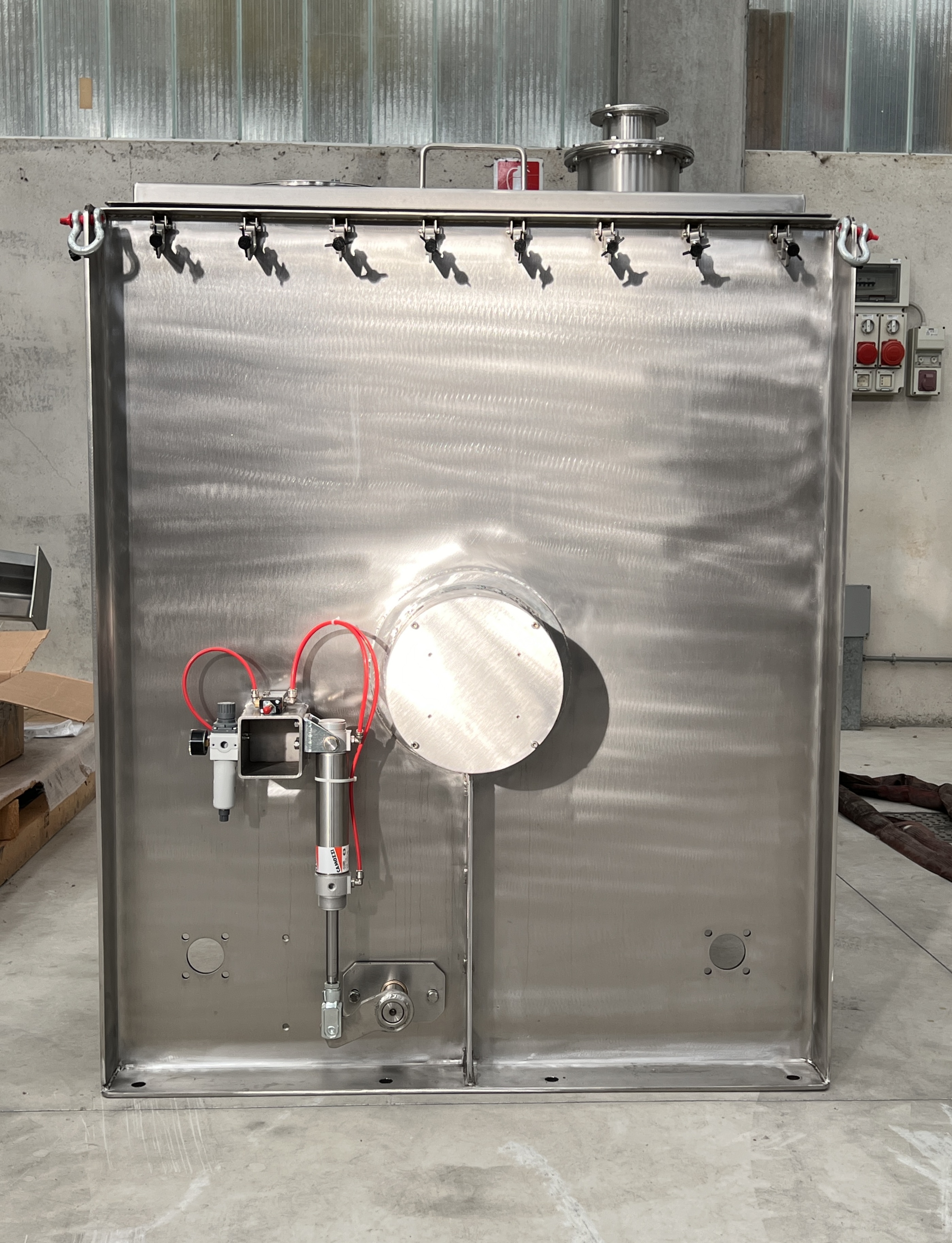 Miscelatore per polveri COPRINOX da 1900 Litri LUCIDATO