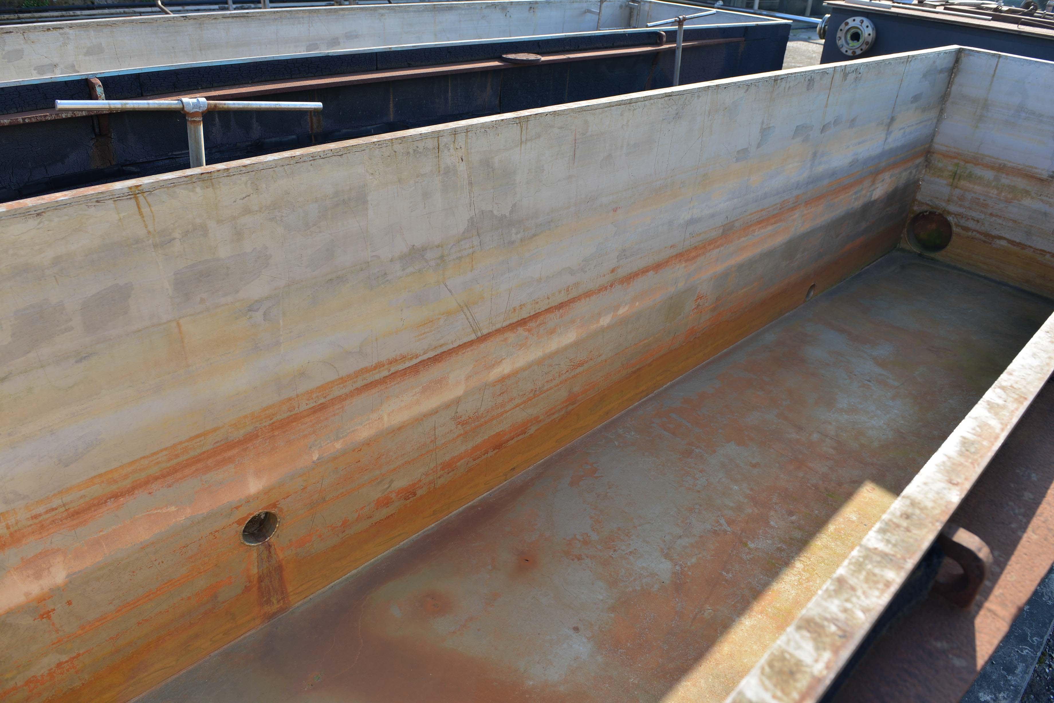 Usato Coppia di vasche da 13,9 m3 cadauna