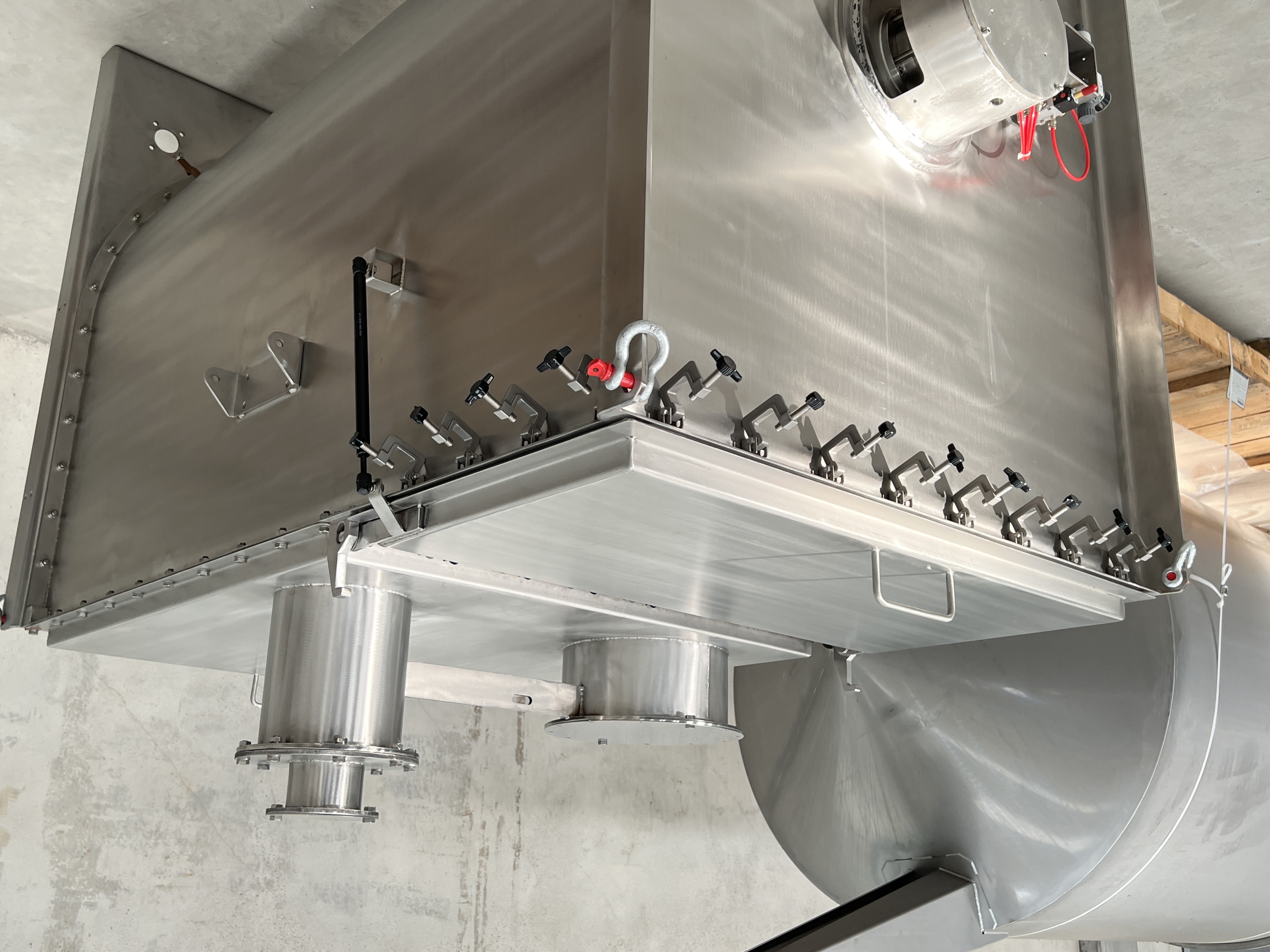 Miscelatore per polveri COPRINOX da 1900 Litri LUCIDATO