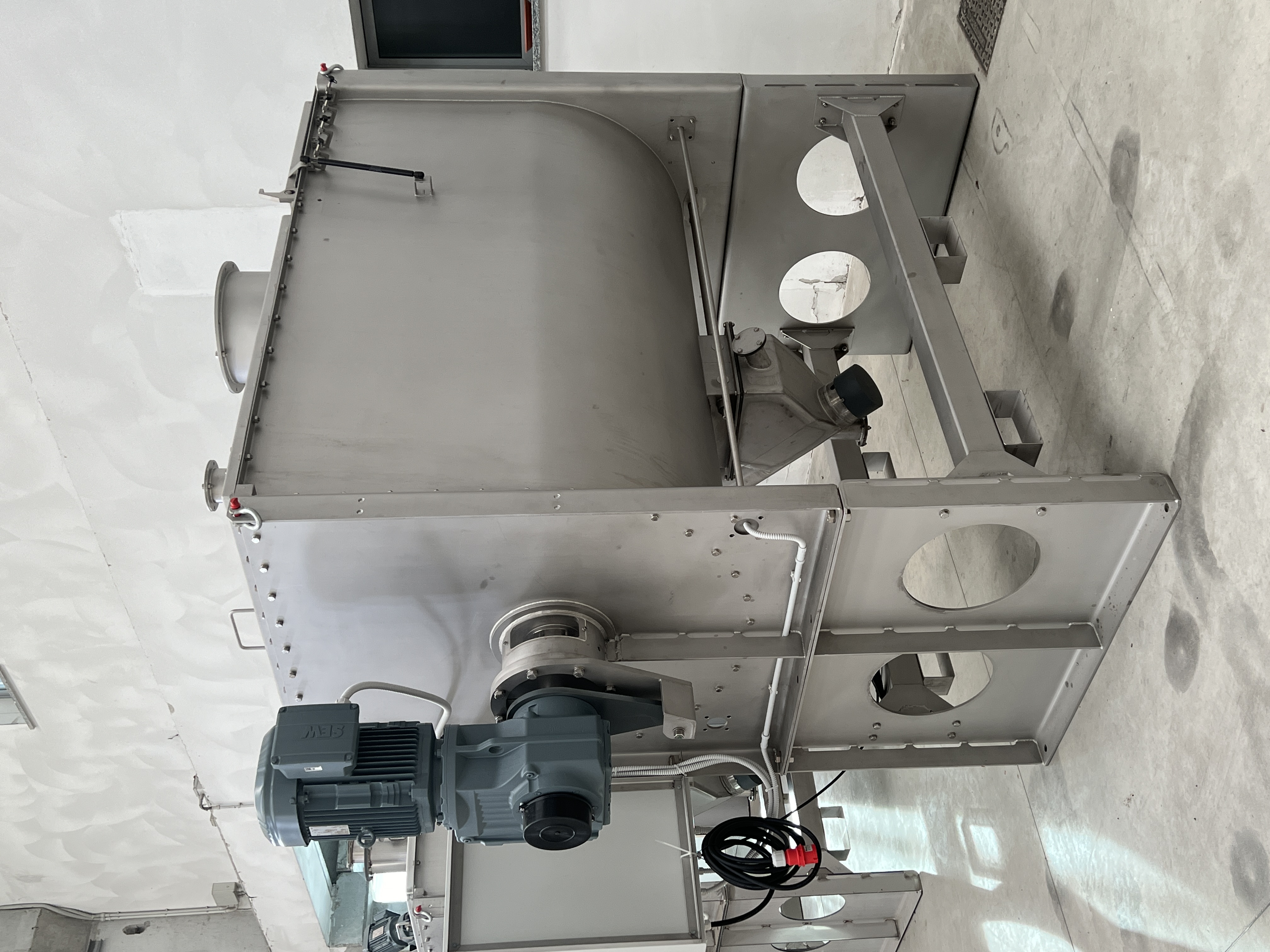 Miscelatore per polveri COPRINOX da 1900 Litri completo di coclea e quadro elettrico