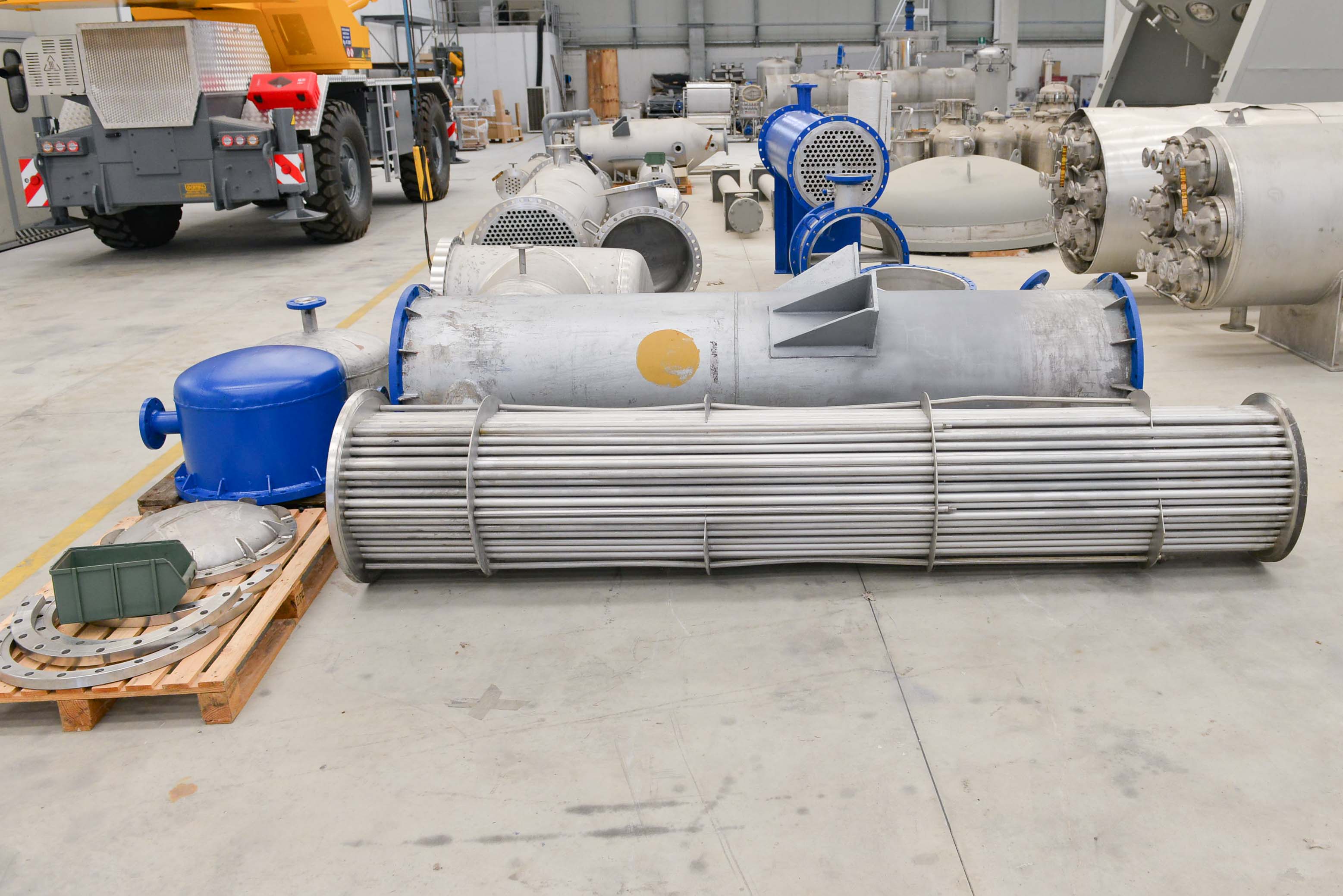 Ricondizionato Scambiatore di calore a fascio tubeiro a testa flottante da 839 metri quadrati
