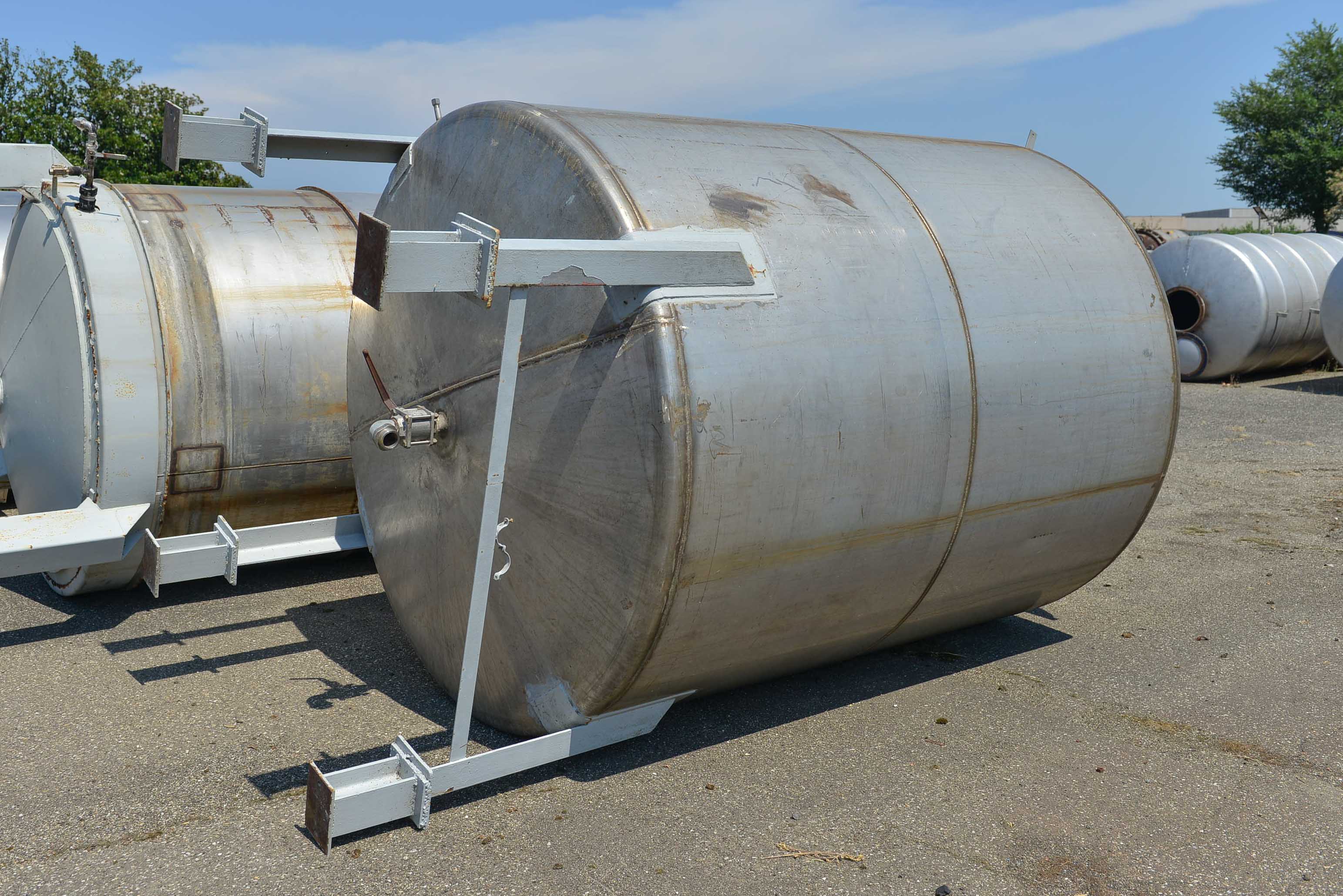 Usato Serbatoio verticale da 9 m3 in acciaio inox