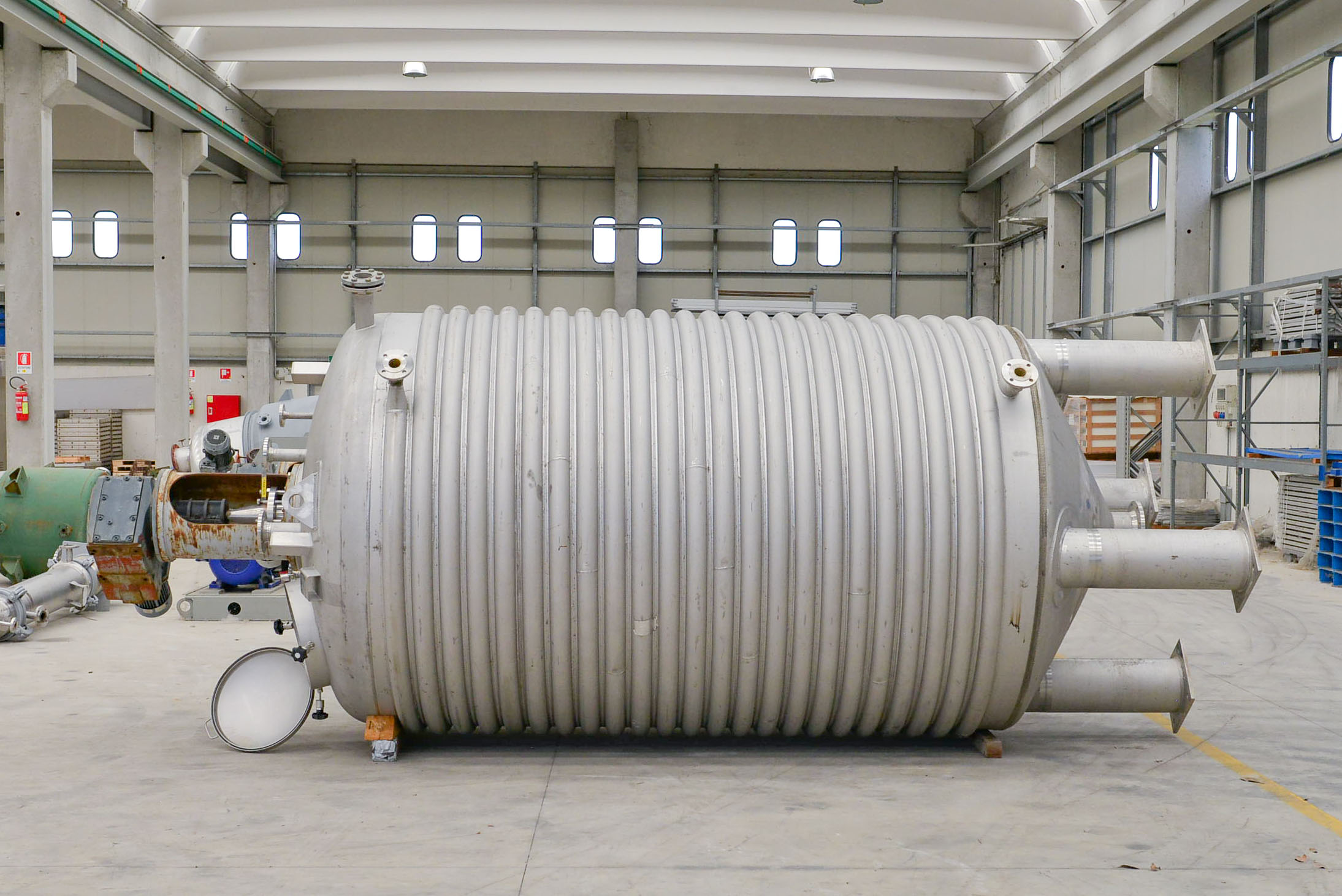 Usato Recipente agitato da 11.000 litri a fondo conico