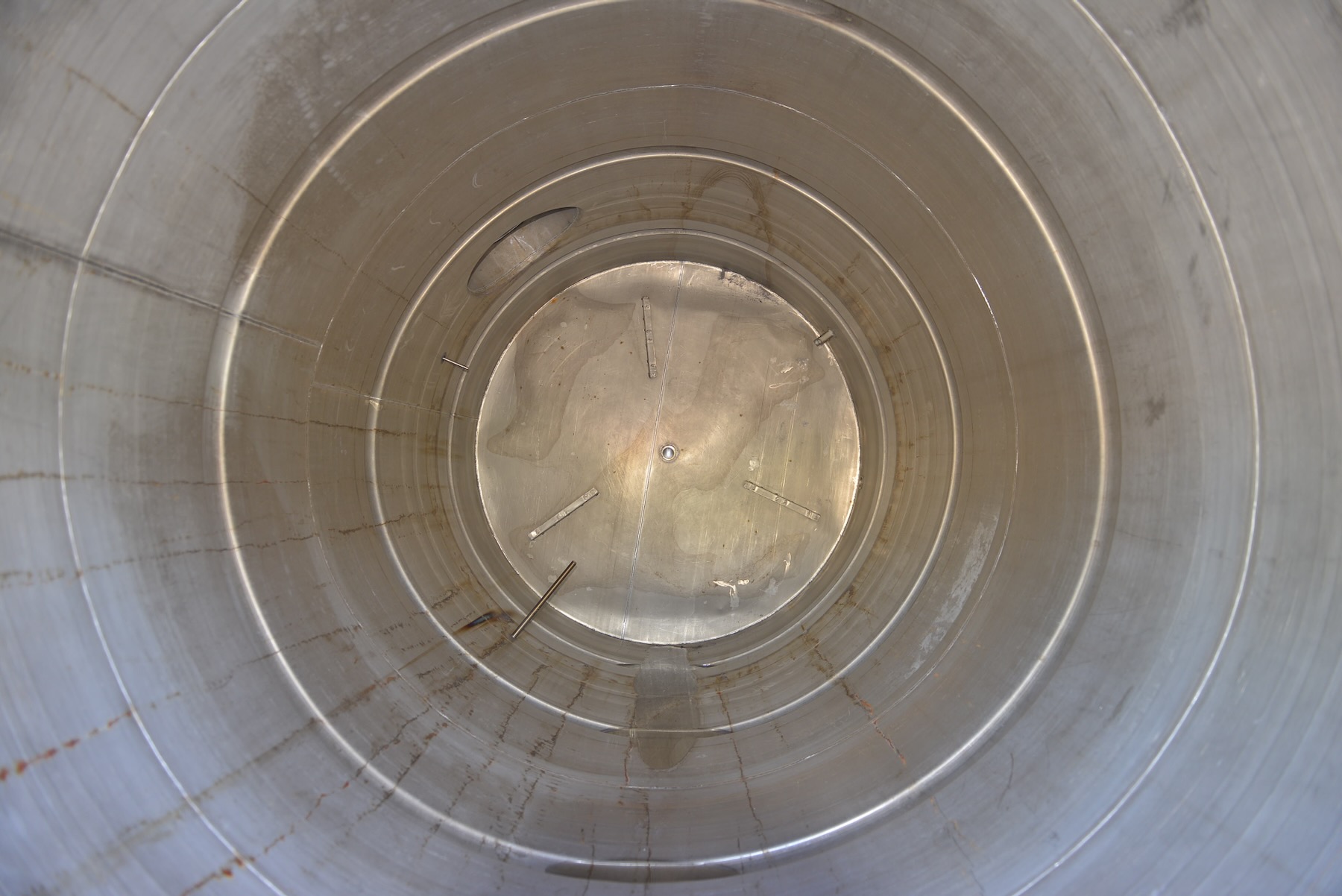 Usato Serbatoio verticale da 10.500 litri