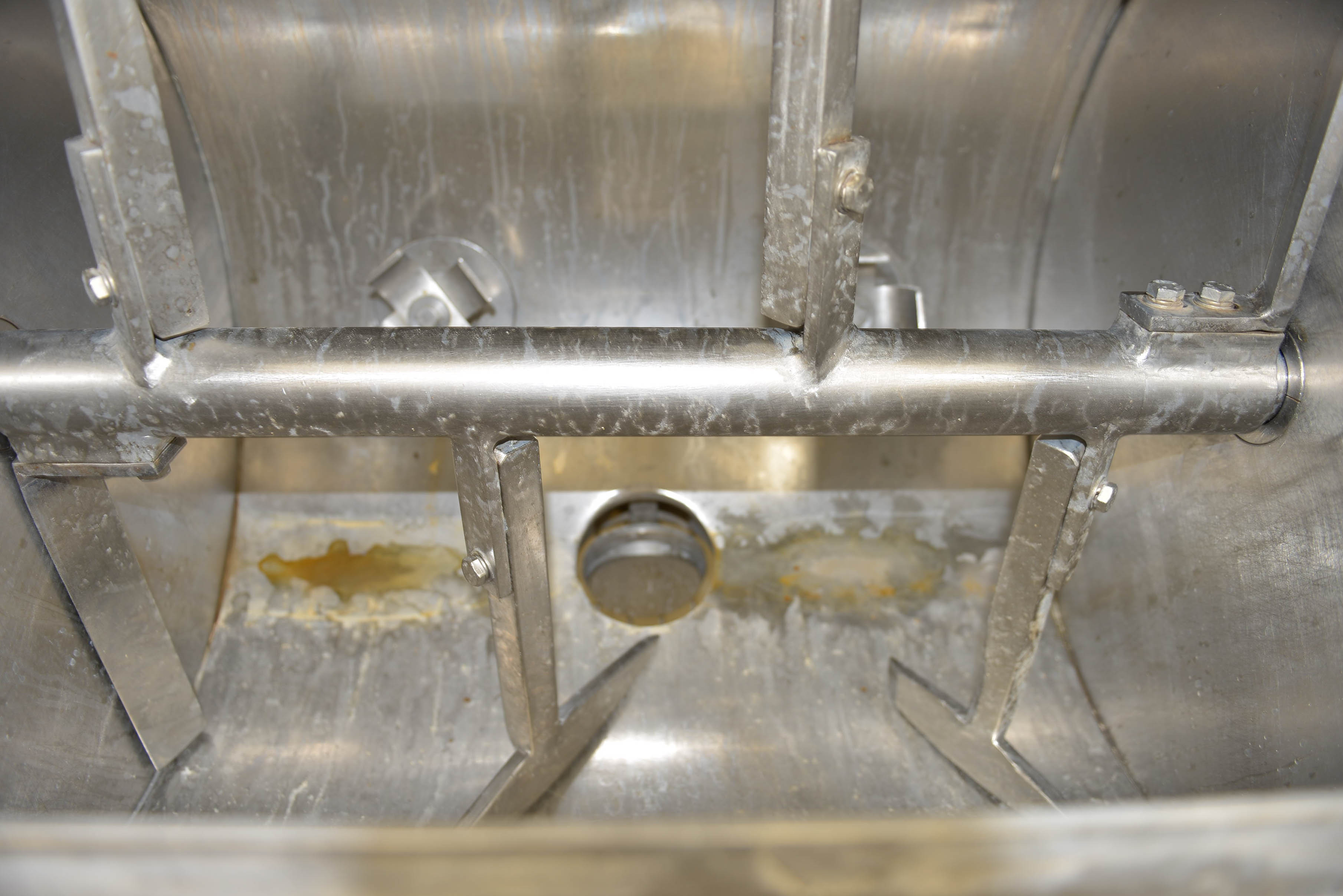 Usato Miscelatore per polveri incamiciato da 250 litri con chopper