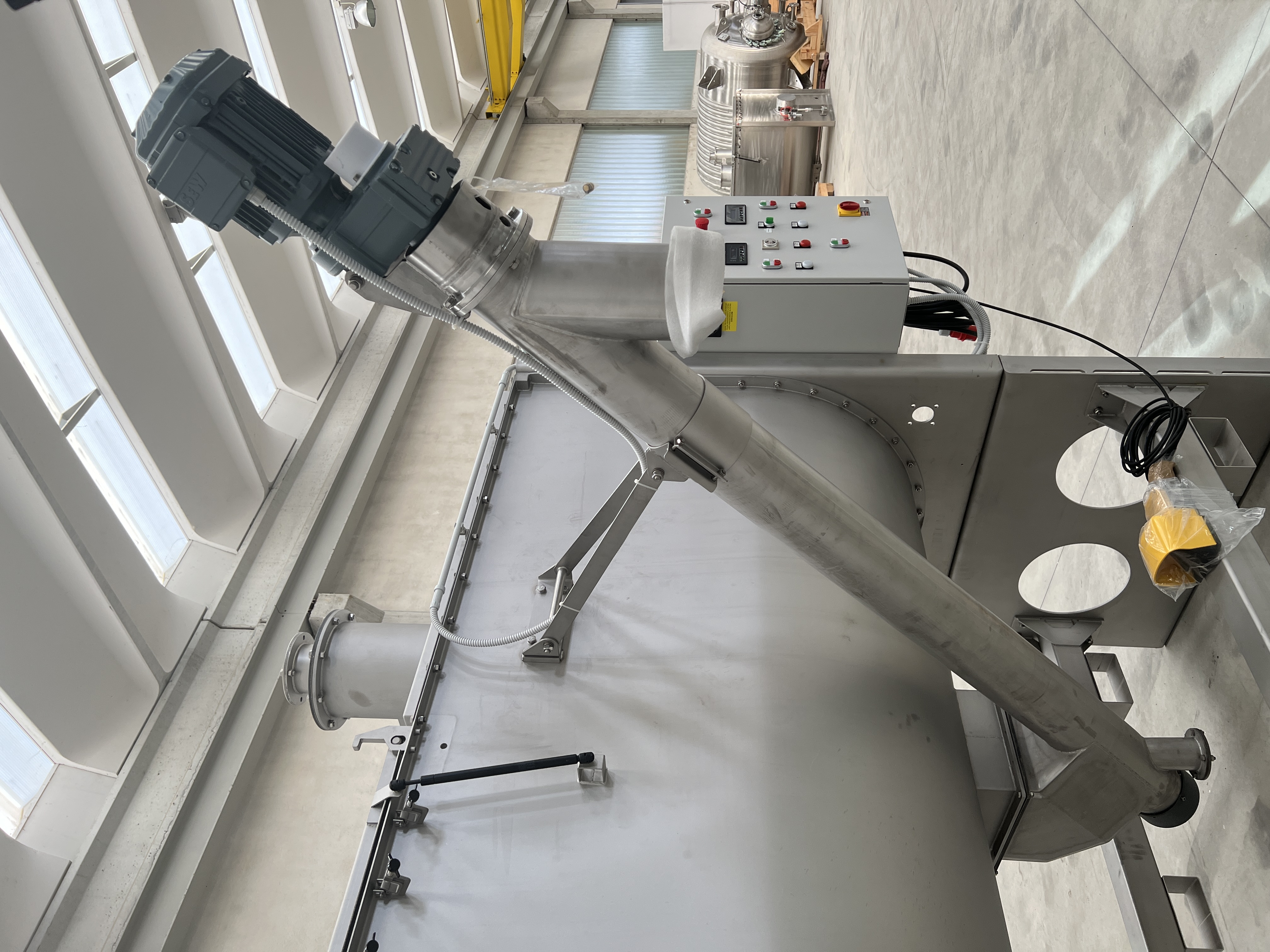 Miscelatore per polveri COPRINOX da 1900 Litri completo di coclea e quadro elettrico