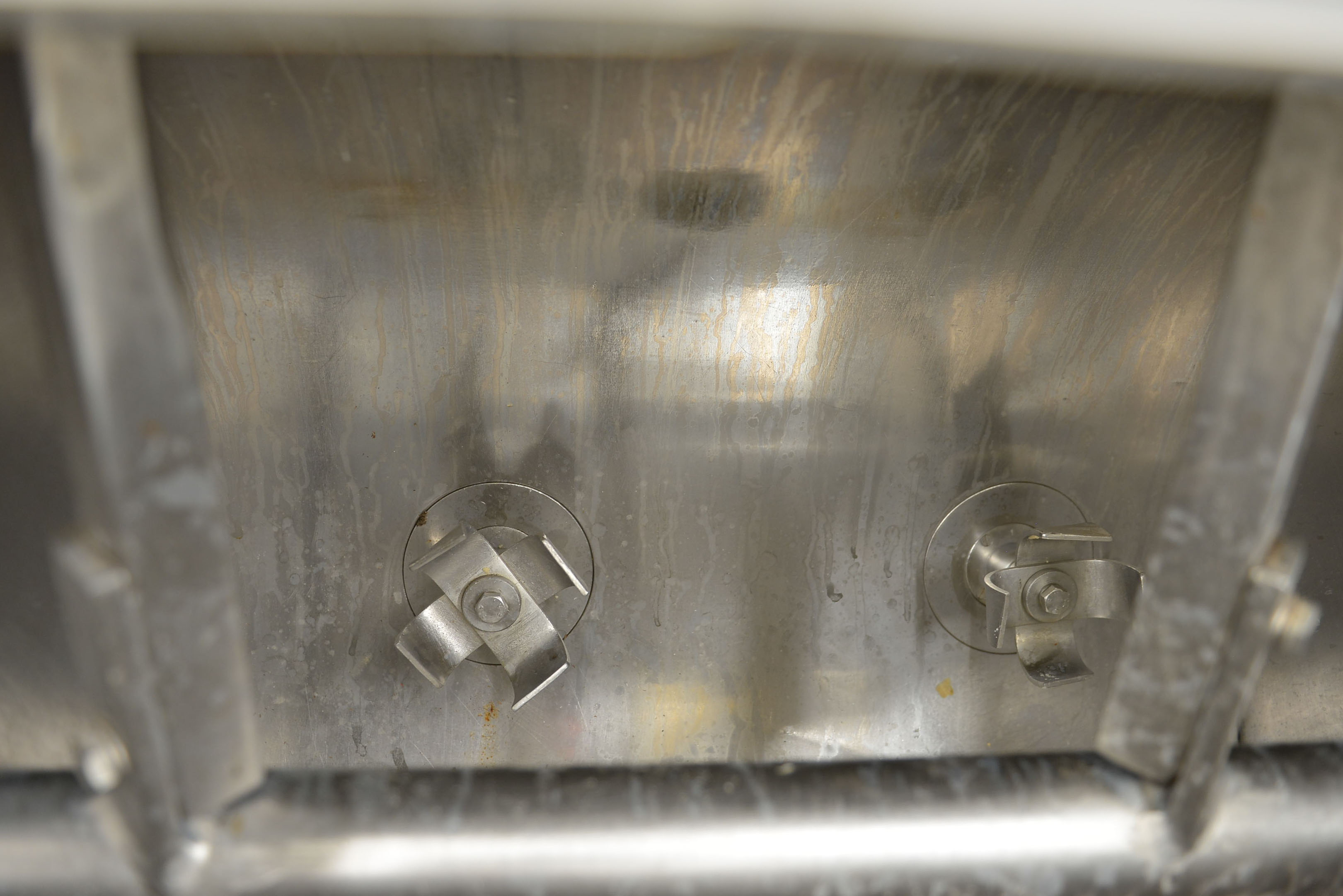 Usato Miscelatore per polveri incamiciato da 250 litri con chopper