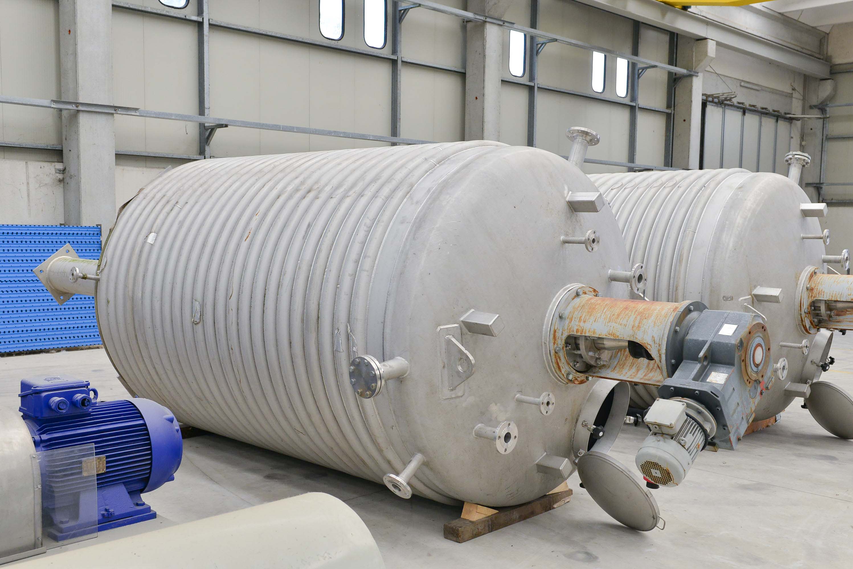 Usato Recipente agitato da 11.000 litri a fondo conico