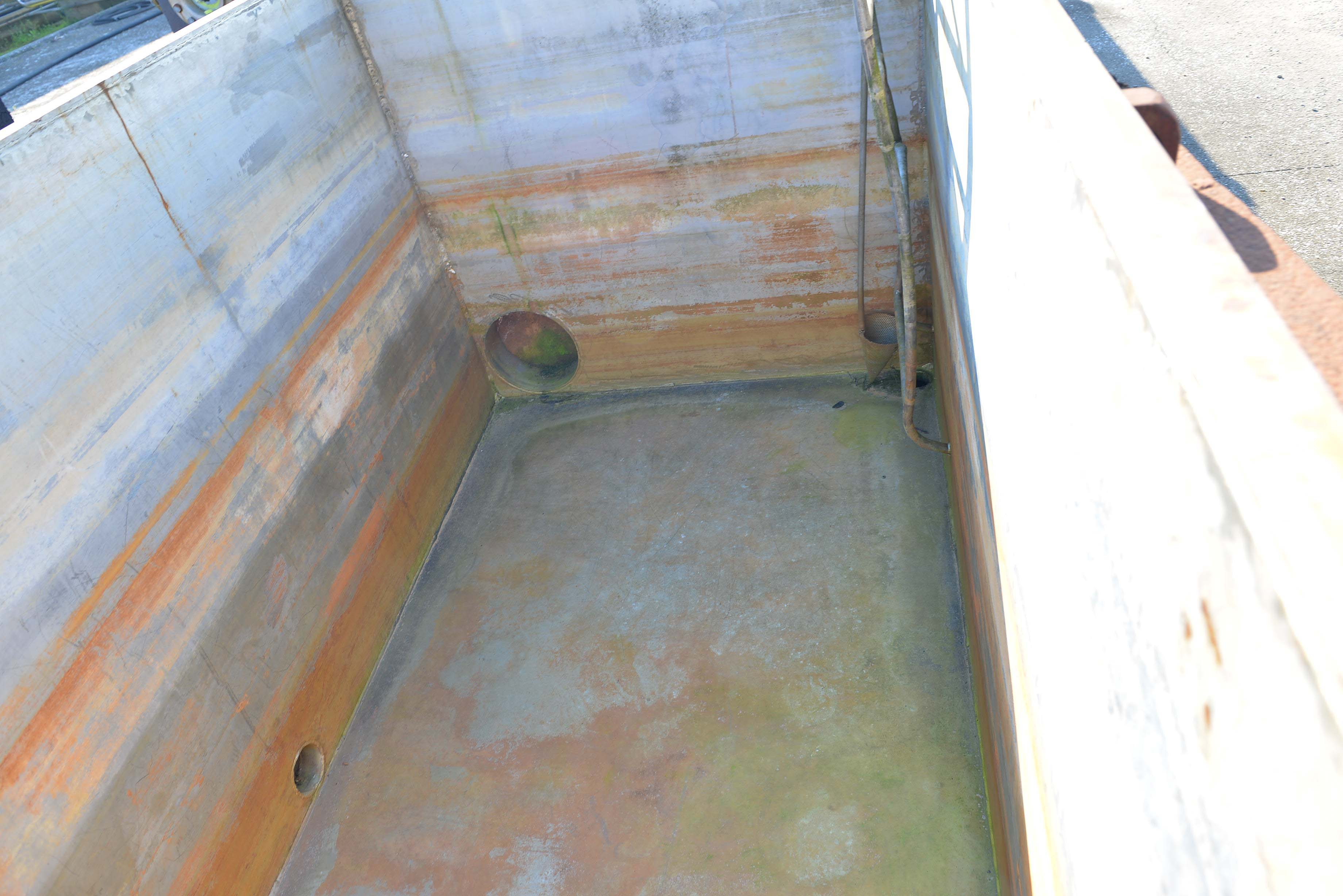 Usato Coppia di vasche da 13,9 m3 cadauna