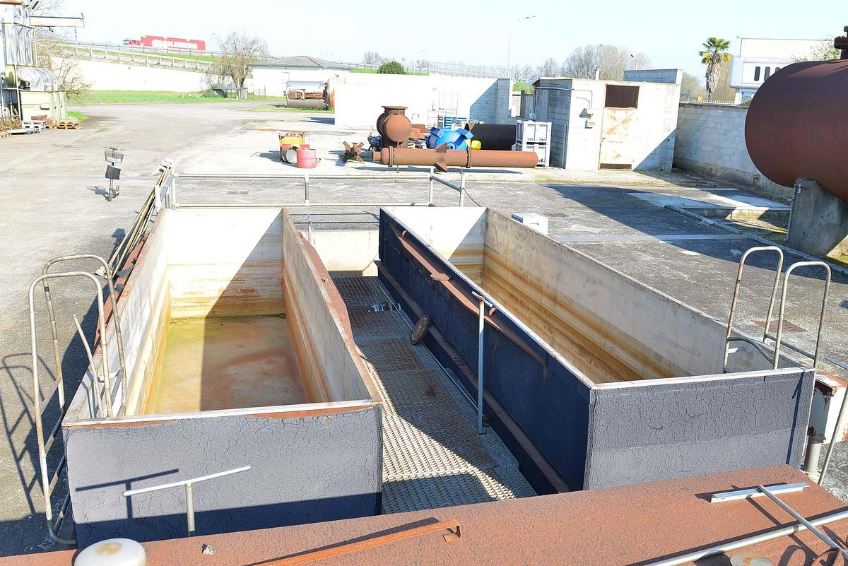 Usato Coppia di vasche da 13,9 m3 cadauna