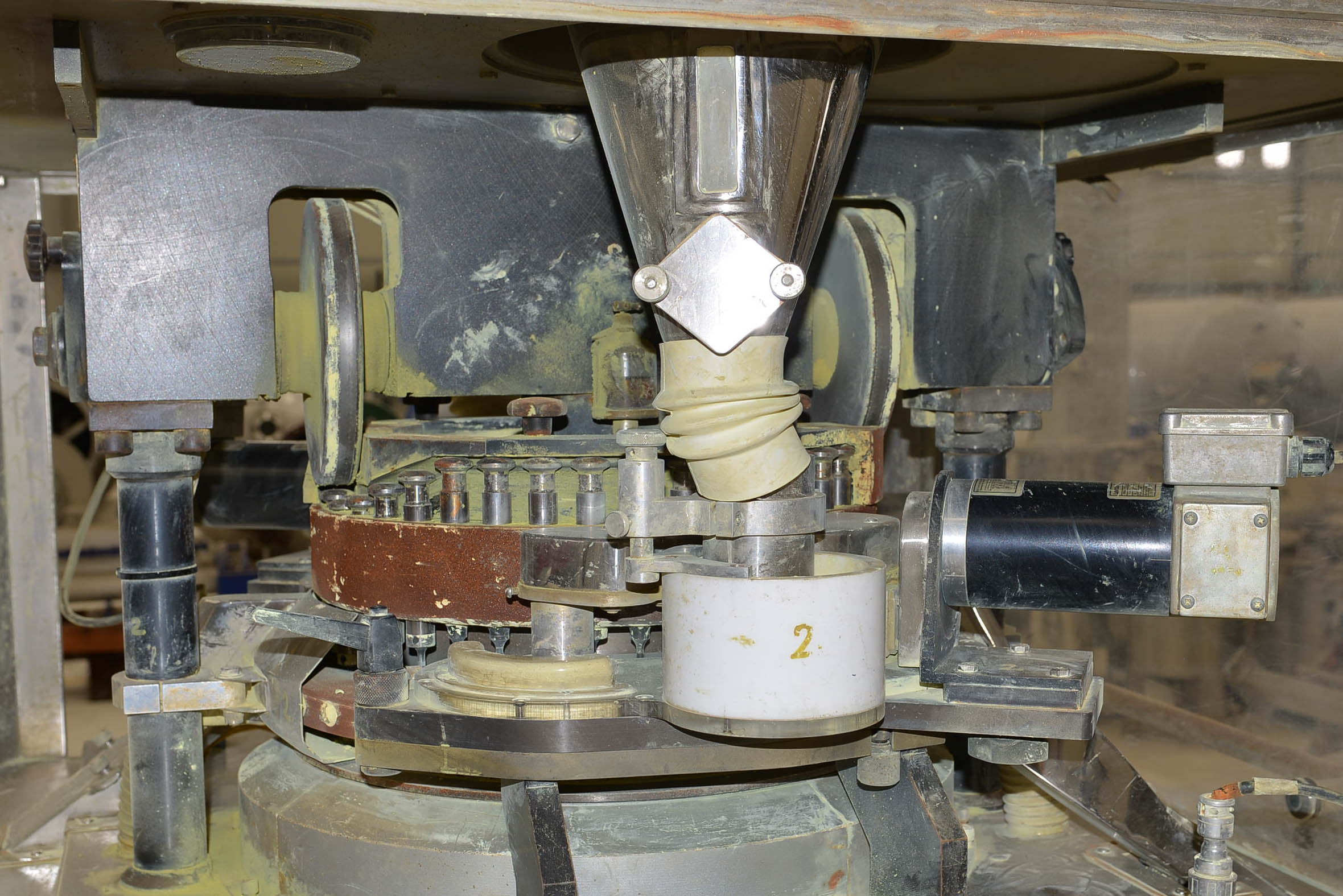 Ricondizionato 2011 Pastigliatrice Manesty mod BB4 a 39 stazioni