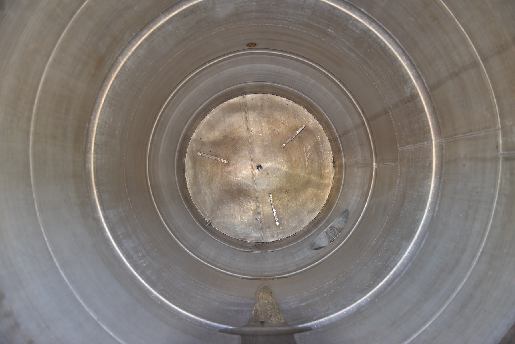 Usato Serbatoio verticale da 10.500 litri