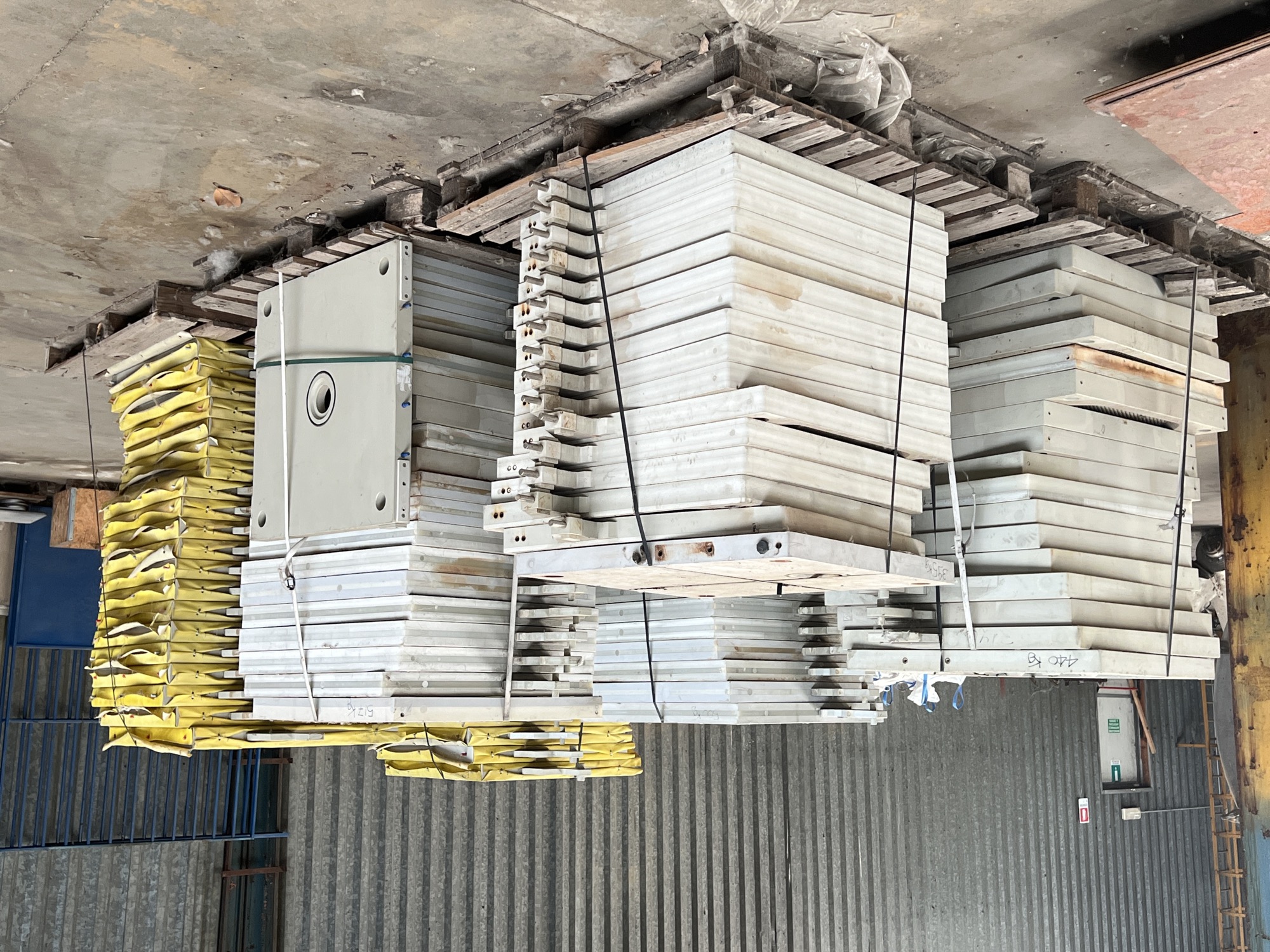 Usato 1985 Filtro pressa SCHENK 42 m2 con piastre in polipropilene KFP800/50