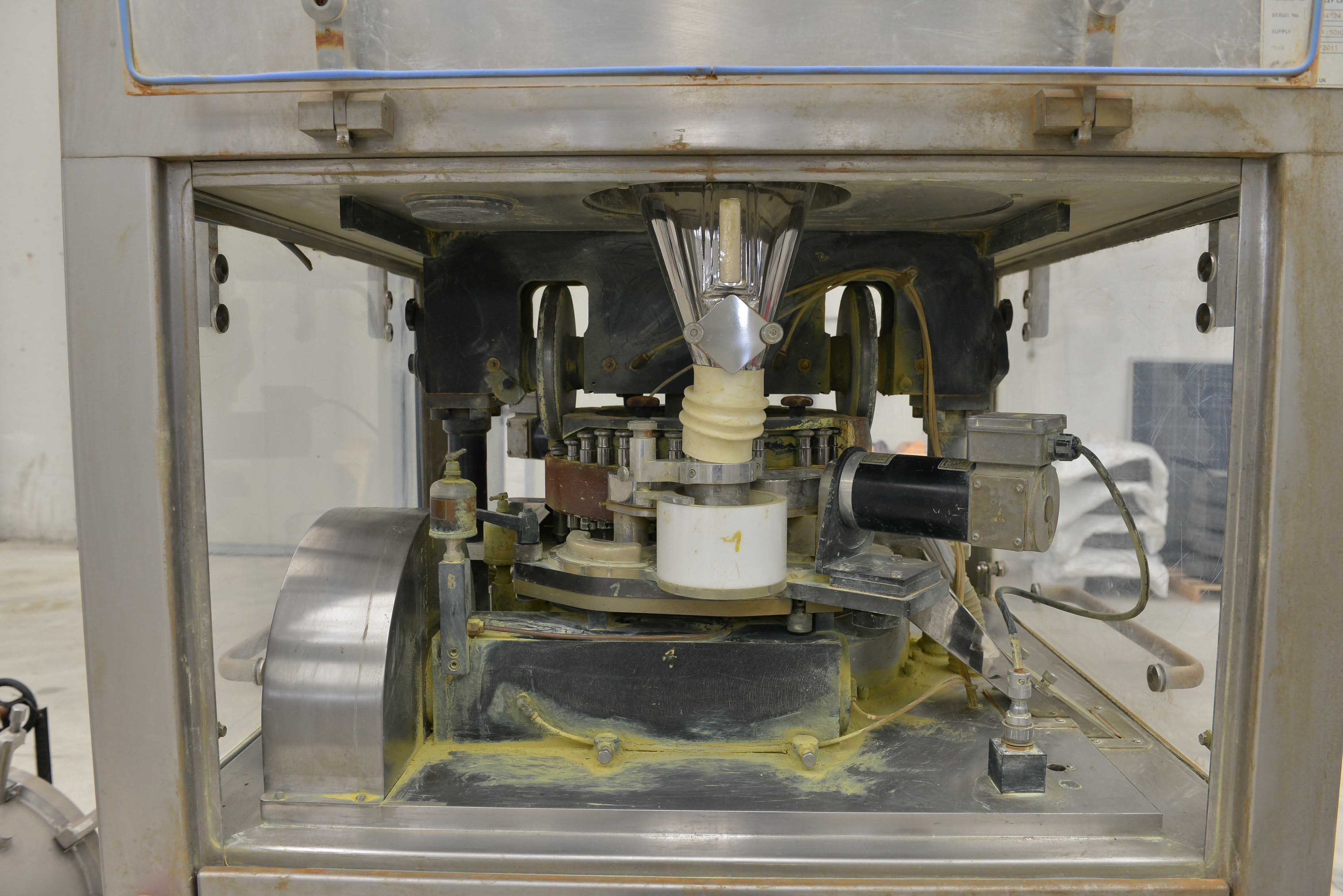 Ricondizionato 2011 Pastigliatrice Manesty mod BB4 a 39 stazioni