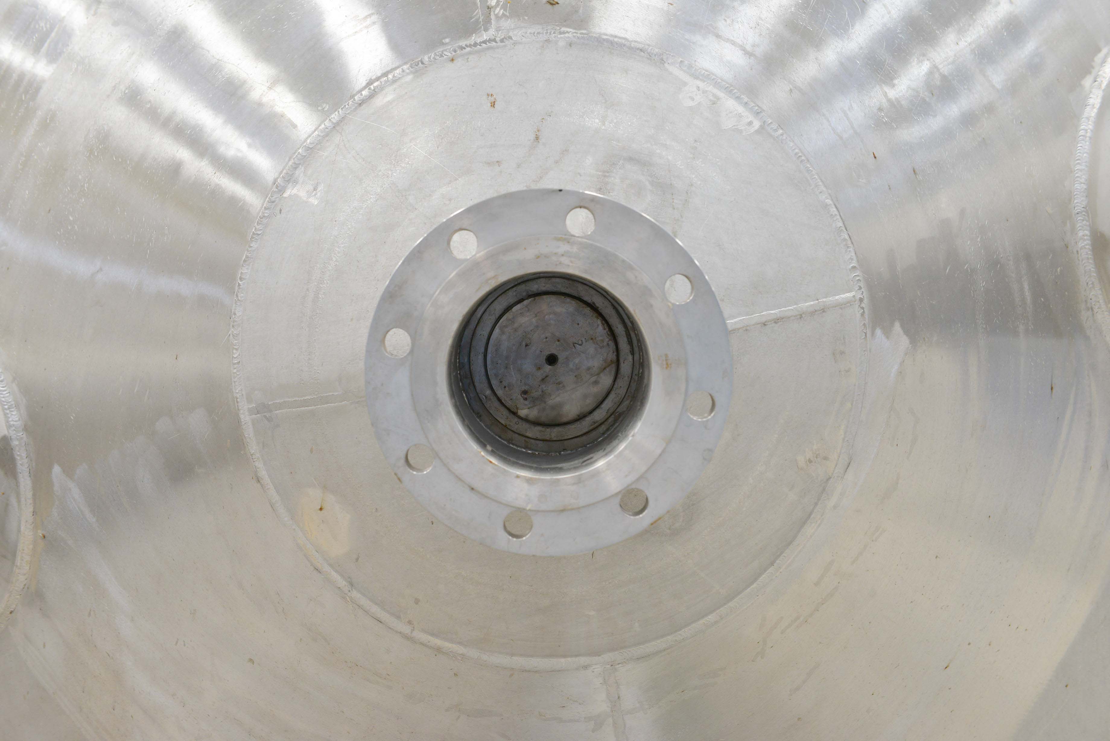 Usato Recipente agitato da 11.000 litri a fondo conico