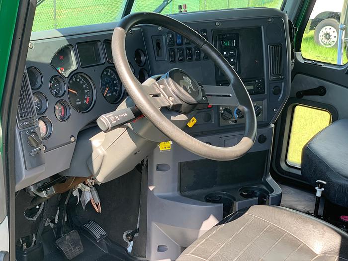 Used 2010 MACK GU 813