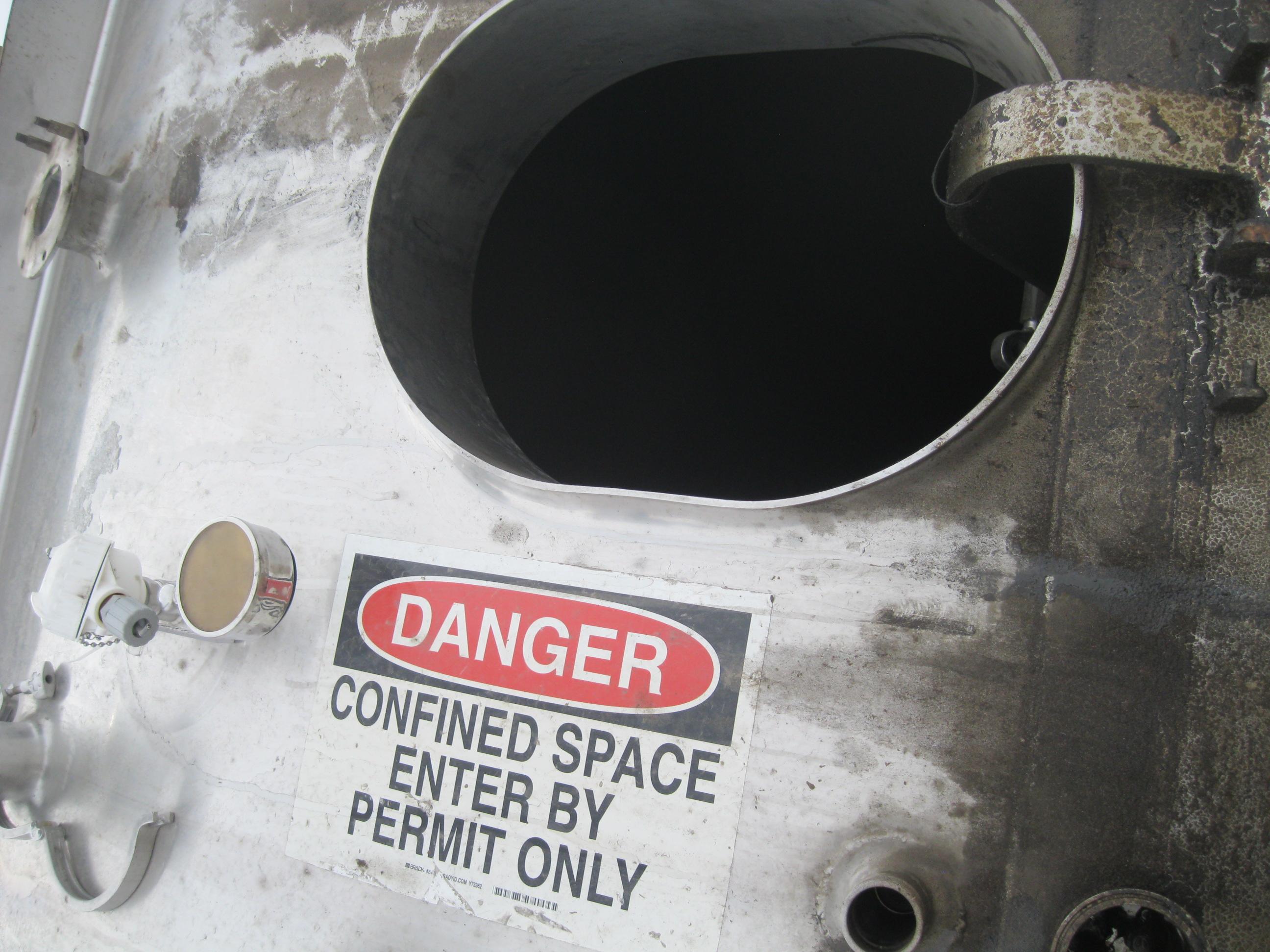 Usado 30000 GALLON STORAGE SILO TANK. MUELLER. VERTICAL