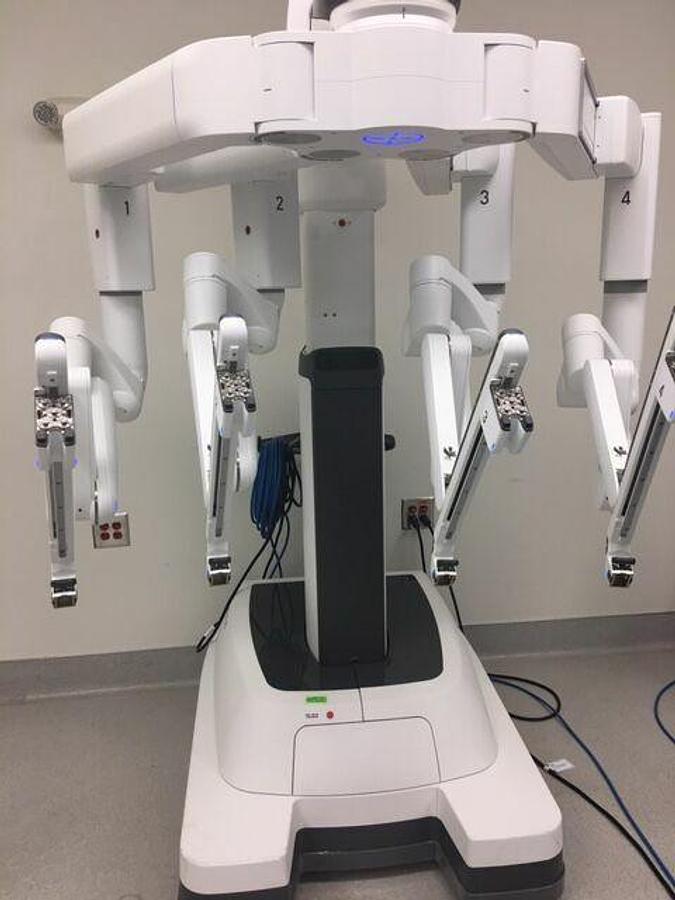 Used INTUITIVE DA VINCI Xi