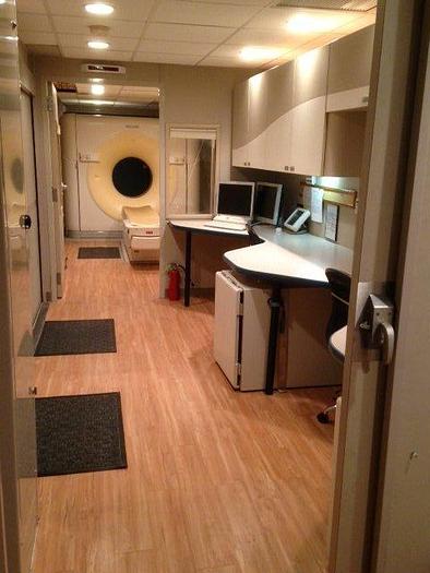 Used 2005 Mobile Philips Brilliance 64