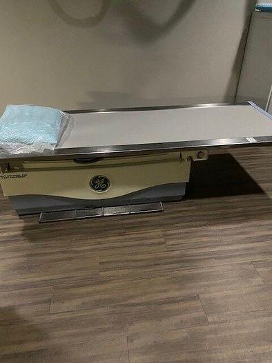 Used GE Definium 8000 Rad Room